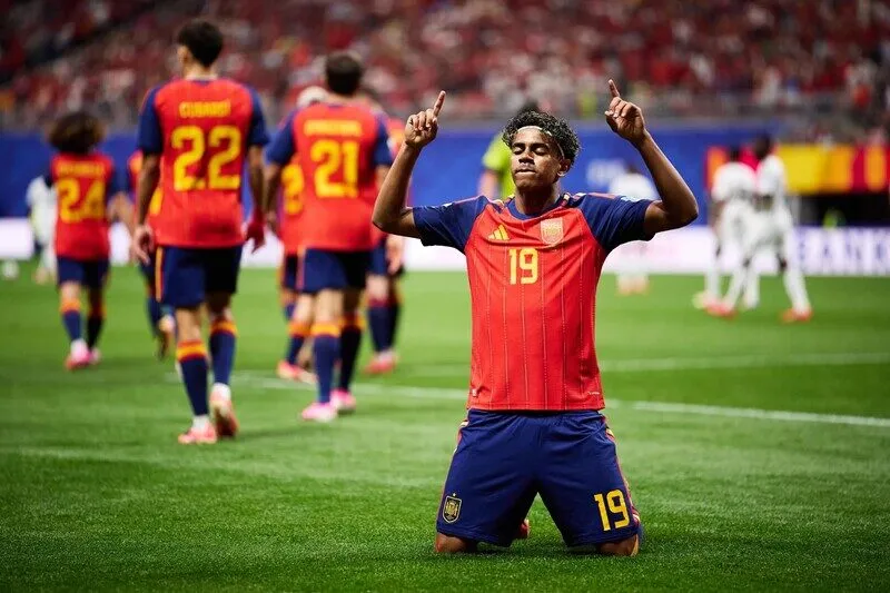 Tây Ban Nha vs Saudi Arabia - Màn trút giận của La Roja